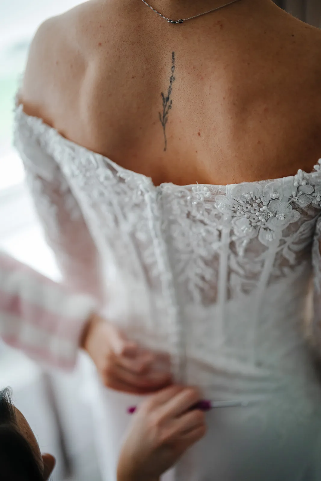 Wedding photo 6 - getting-ready