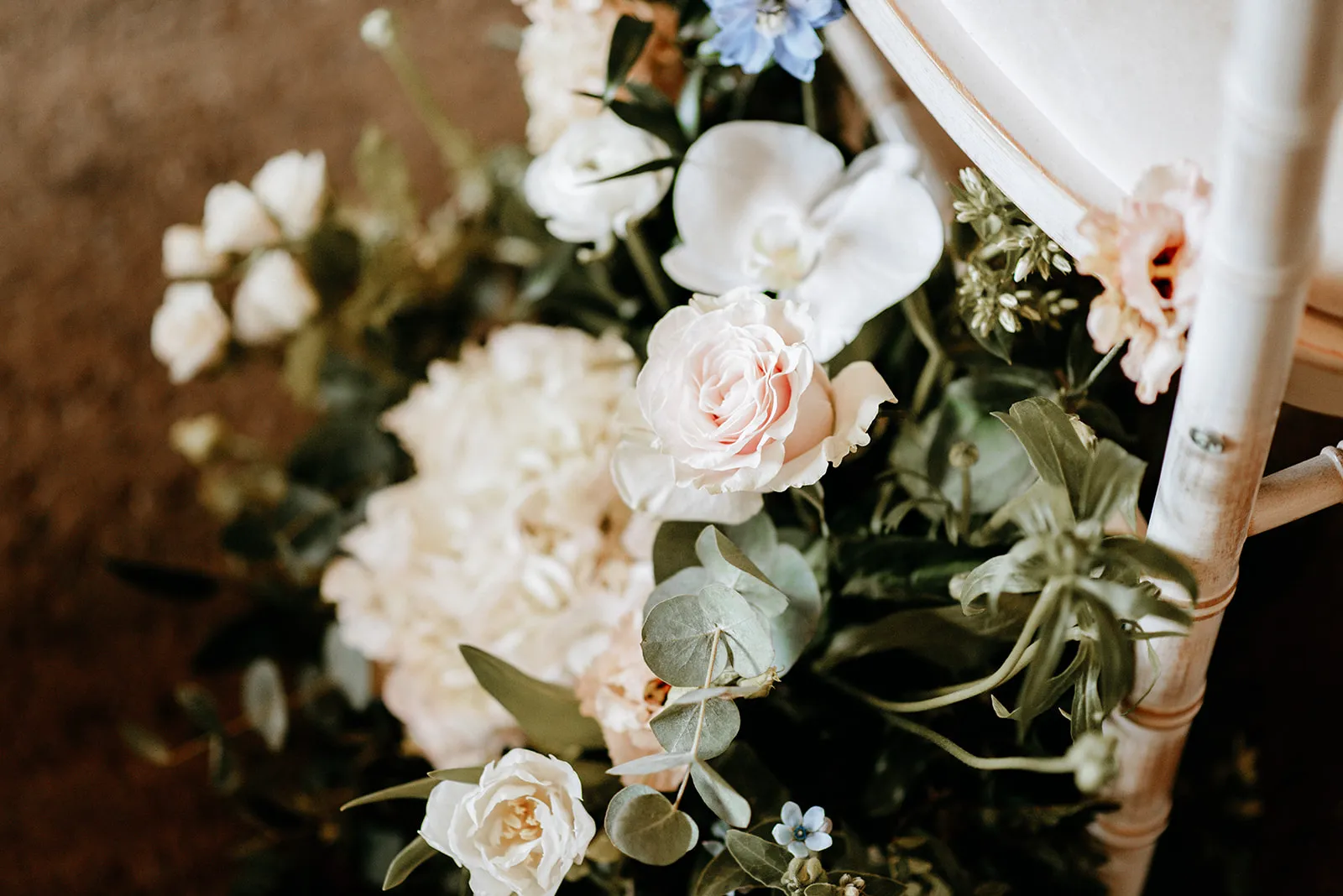 Quantock Lakes Wedding Venue floral arch detail