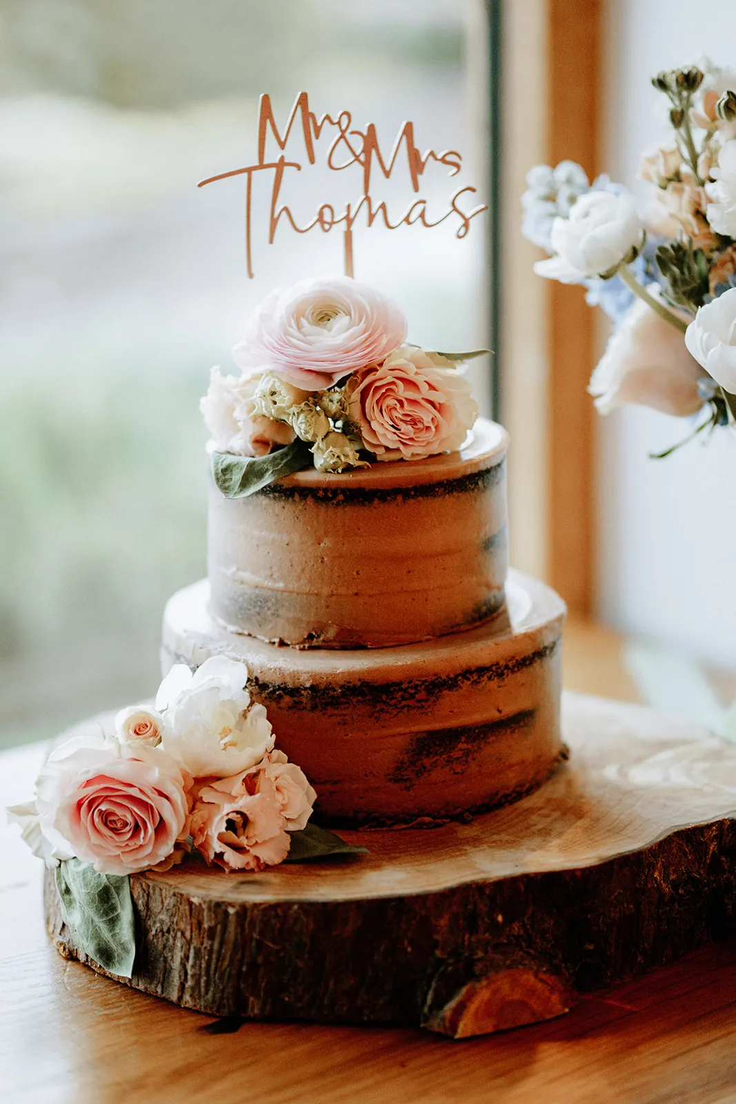 Quantock Lakes Wedding Venue wedding cake detail