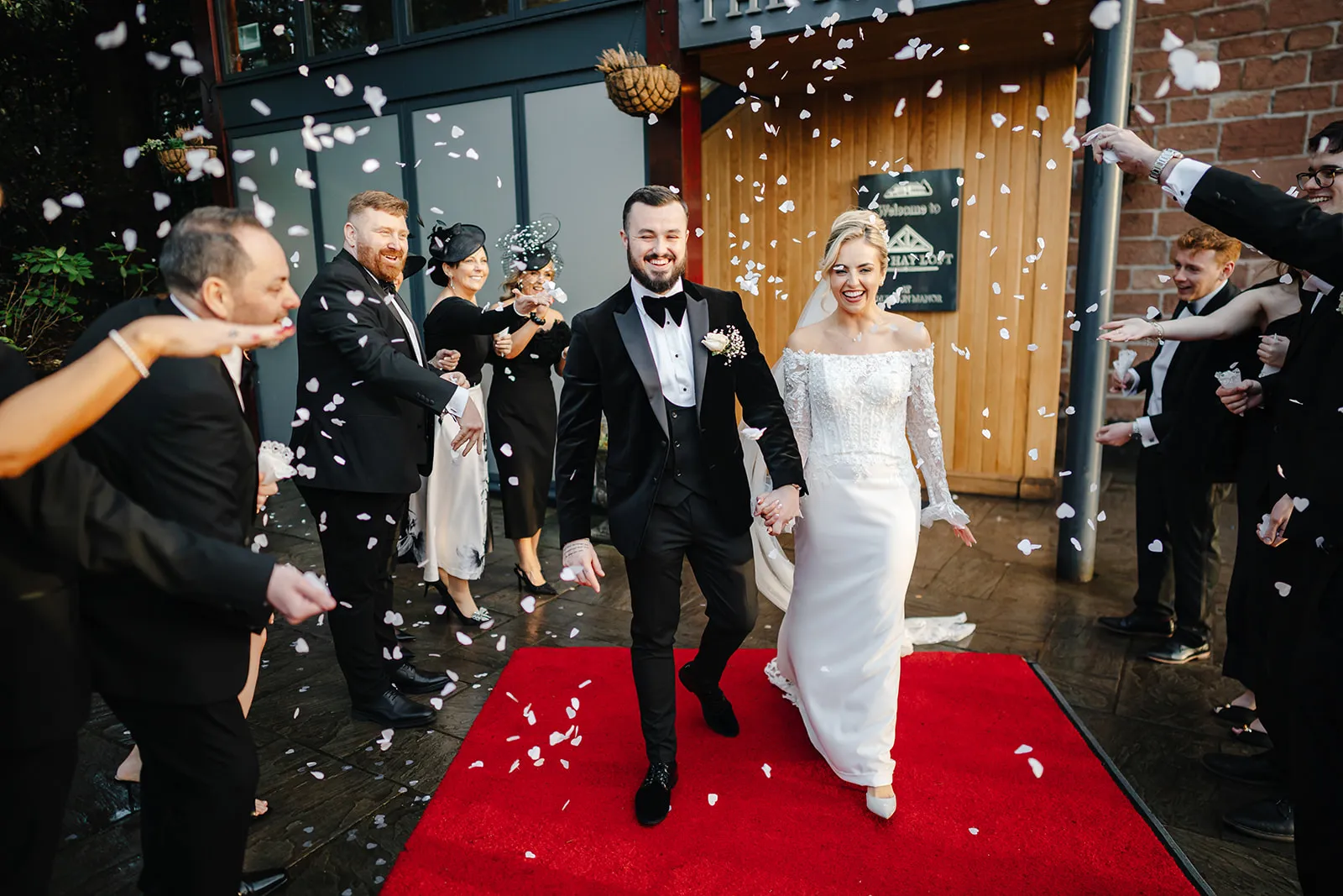 Wedding photo 23 - confetti