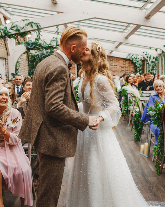 Falkirk wedding photographer capturing ceremony